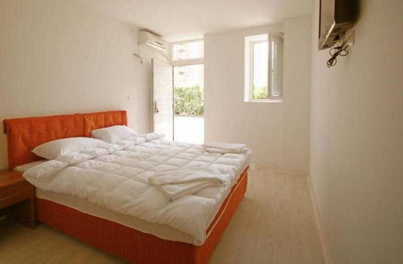 Pansion Bianko Skopje Quarto foto